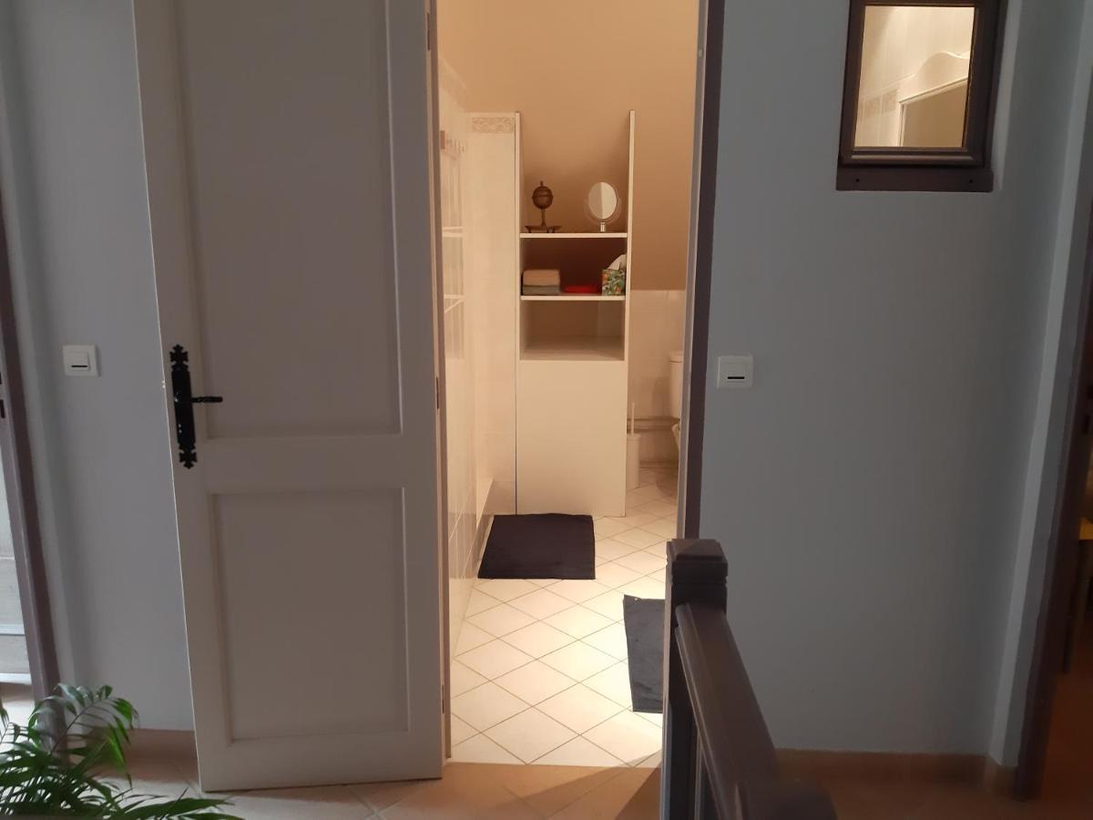 La Grange Des Lisieres Panzió Rouvres  Kültér fotó