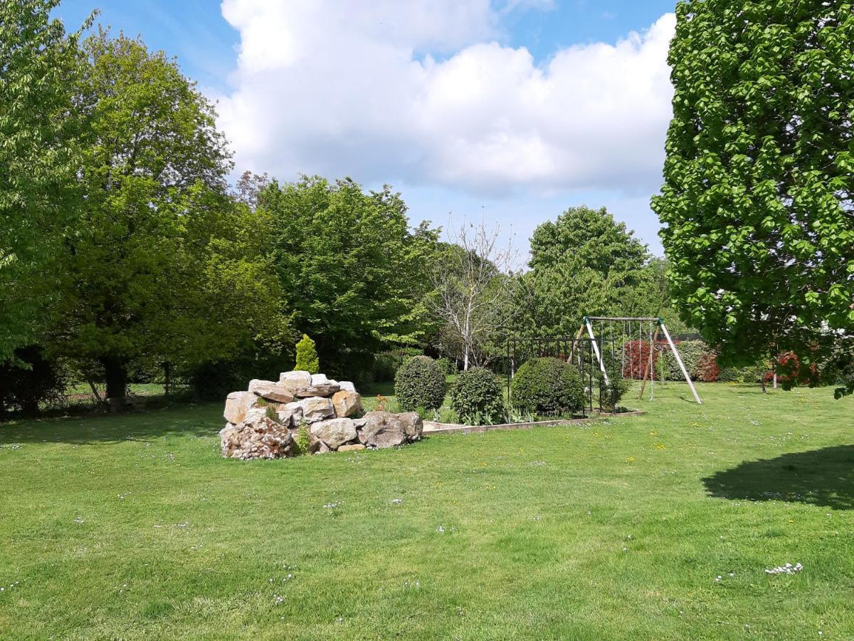La Grange Des Lisieres Panzió Rouvres  Kültér fotó